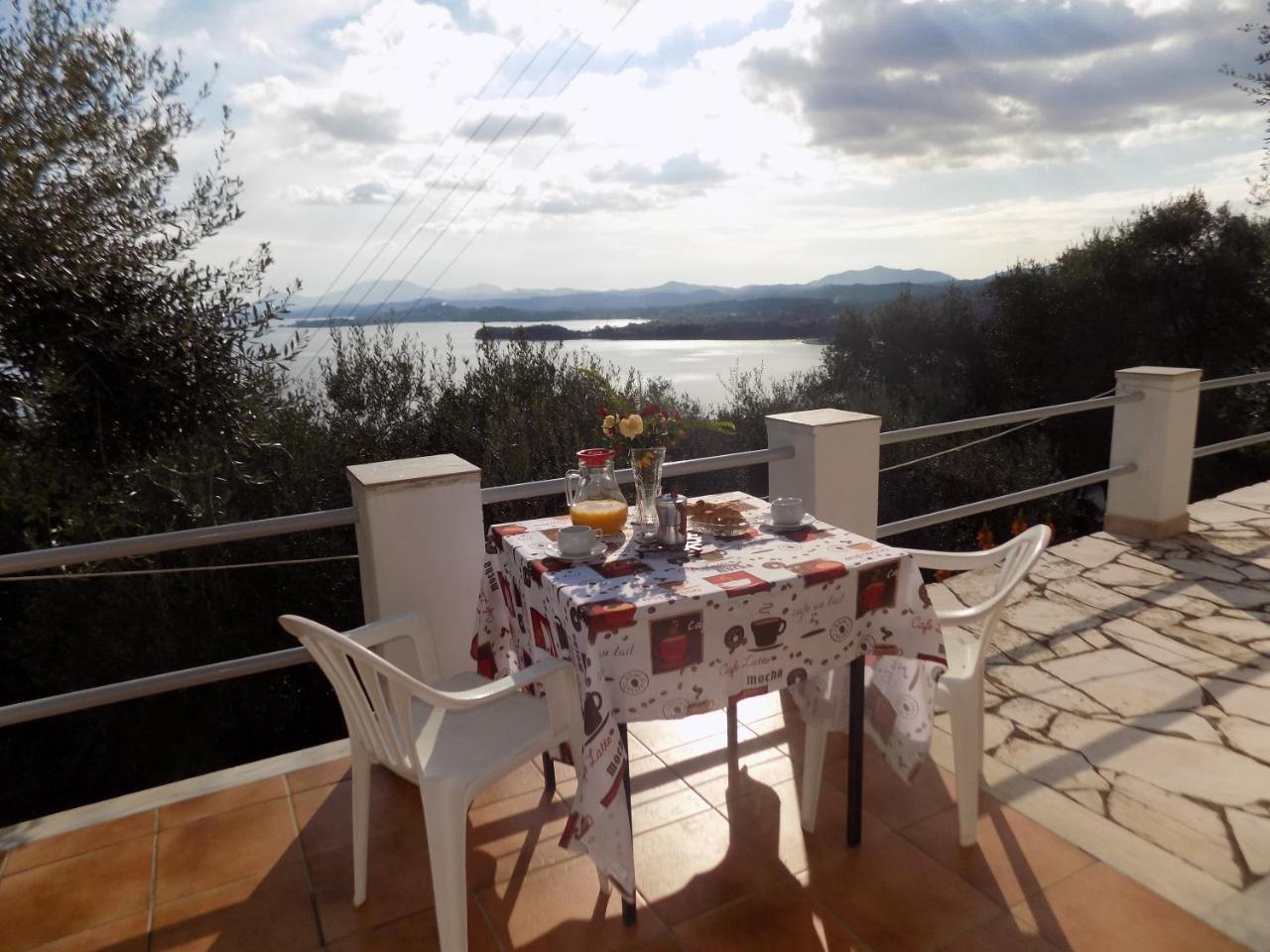 Elli Panoramic View Apartment Ypsos